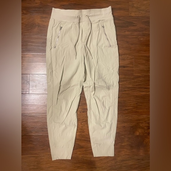 COPY - Athleta Trekkie North Jogger Size 6 - Picture 1 of 5